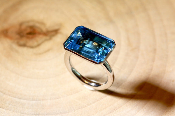 Hannah ring - Blue Topaz