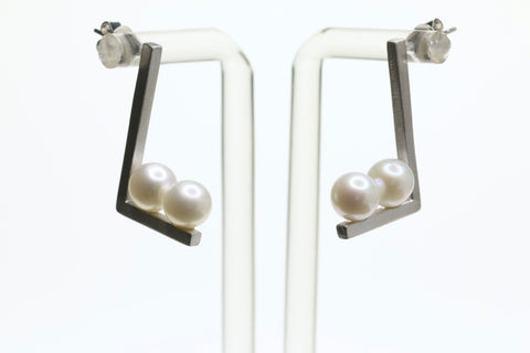 Spheres and Lines SL1